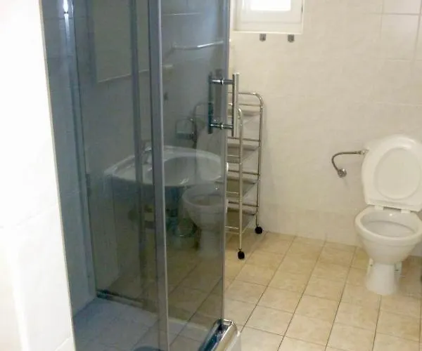 Hill 37 By Interhome 度假居 切尔尼杜尔